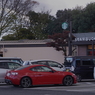 写真句：A red car on my way