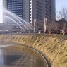 城址公園堀の放水