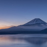 春富士の夜明け