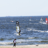 「クール」青い海　と　ウインドサーフィン