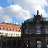 ドイツ（９３１）ドレスデンの宮殿と青い空　