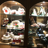 チェコ　チェスキー・クルムロフ（９９４）工芸品のウィンドー(2)