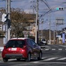 写真エッセイ：White rooftop の Red car