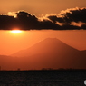 「cool」東京湾の夕焼け と 富士山