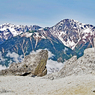 薬師岳頂上より望む北岳と間ノ岳