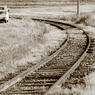線路と軽トラ