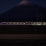 新幹線と富士山　黄昏タイムの流し撮り！