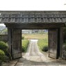 門から外側