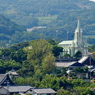 教会と寺院の見える風景