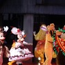 ディズニーシー、ミッキーたちが踊る踊る！