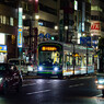暑い夜を往く連接車