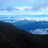 ようやく雲が抜けて遠くの山が見えてきた