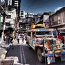 Baguioの路地裏を走るジープニー