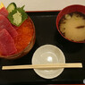 いくらまぐろ丼