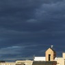 太陽と黒い雲