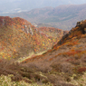染まる山