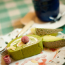 抹茶ロールケーキ。