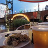 蒸し牡蠣とビール
