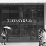 In front of　tiffany