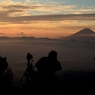 カメラマンと富士山