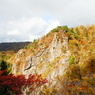 絶壁と紅葉