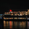 夜の豪華客船