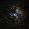 月の周りに青空が見えたのでまるで雲の上は昼間のよう