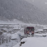 雪煙上げて