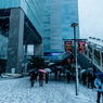 ある雪の日の秋葉原(UDX横での吹雪)