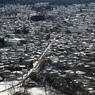 雪が積もった市街地