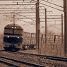 貨物列車は遅いから上手く撮れた。