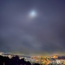 夜と靄の隅で
