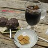 アイスコーヒーとあんこもち