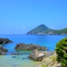 島、岩、海水のコラボ
