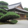 存在感のない金閣寺横の建物