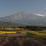 霞む鳥海山-2