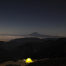 北岳山荘からの富士山（夜明け前）