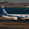 RWY16L-Boeing 787 ①