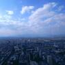 雲と街