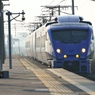 三毛門駅をパスする883系ソニック