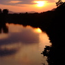 北海道の夕暮れと川