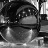 Monochrom Monument