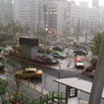 東京散歩Ⅲ：雨の東京駅八重洲口前２