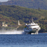 この飛行機みたいな船で島へ行きます