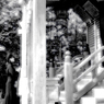 少女と神社