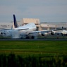 着陸（183）United 747-400 