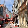 フランダースの旅　ブリュッセル　街の小路レストラン街