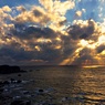 海照らす太陽