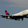 着陸（212）Delta 747-451 