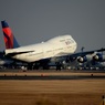 着陸（216）DELTA 747-400